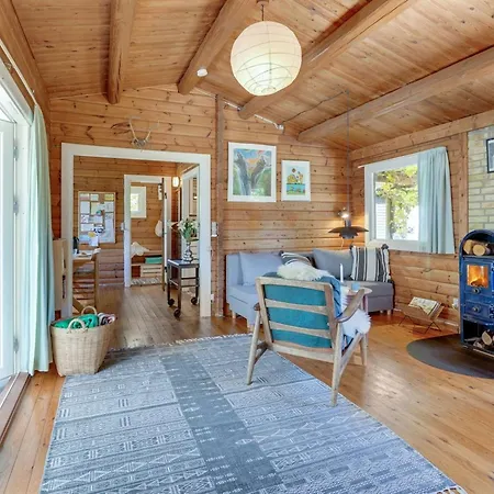 Semesterbostad Meeno - 200m From The Sea By Interhome *