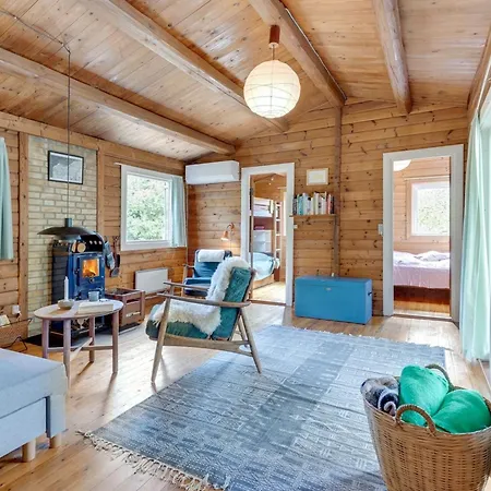 Meeno - 200m From The Sea By Interhome