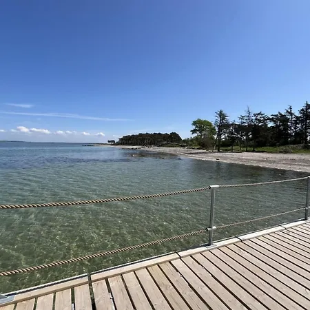 Meeno - 200m From The Sea By Interhome
